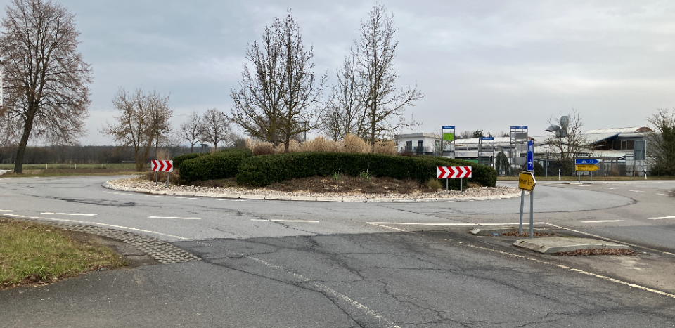 Beitragsbild für Fahrbahnerneuerung am „Kreisel“ Hüttenfeld